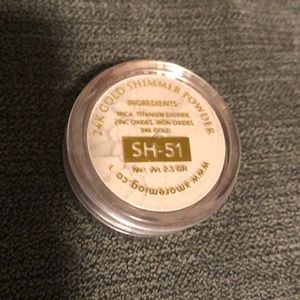 AMORE MIO 24K Gold Shimmer Light Gold Eyeshadow